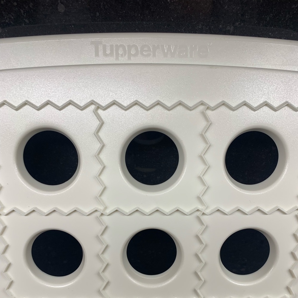 Tupperware Ravioli Maker - Picture 2 of 3
